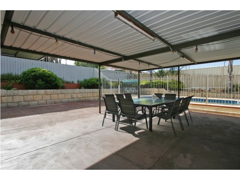 4 Bunyan Close, Spearwood WA 6163