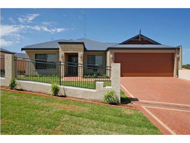 4/1 Gerovich Way, Spearwood WA 6163