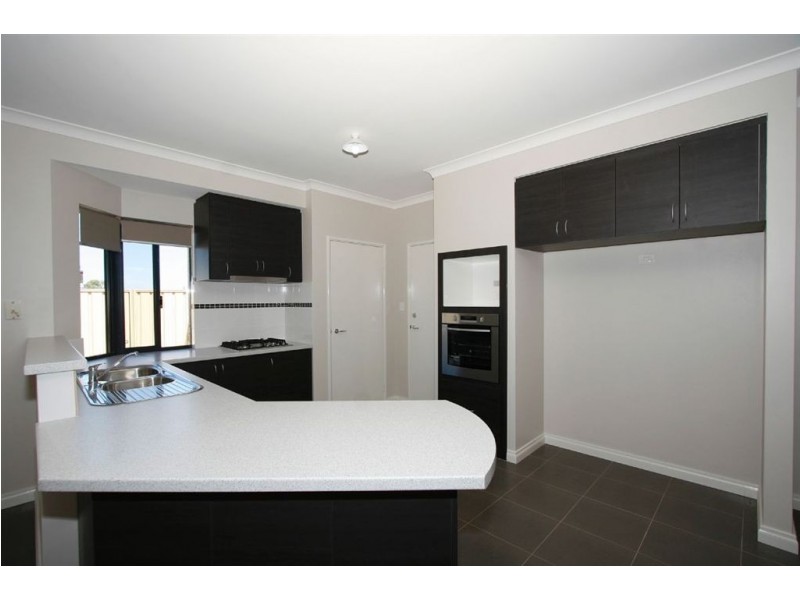 4/1 Gerovich Way, Spearwood WA 6163