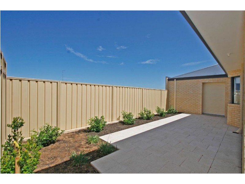 4/1 Gerovich Way, Spearwood WA 6163