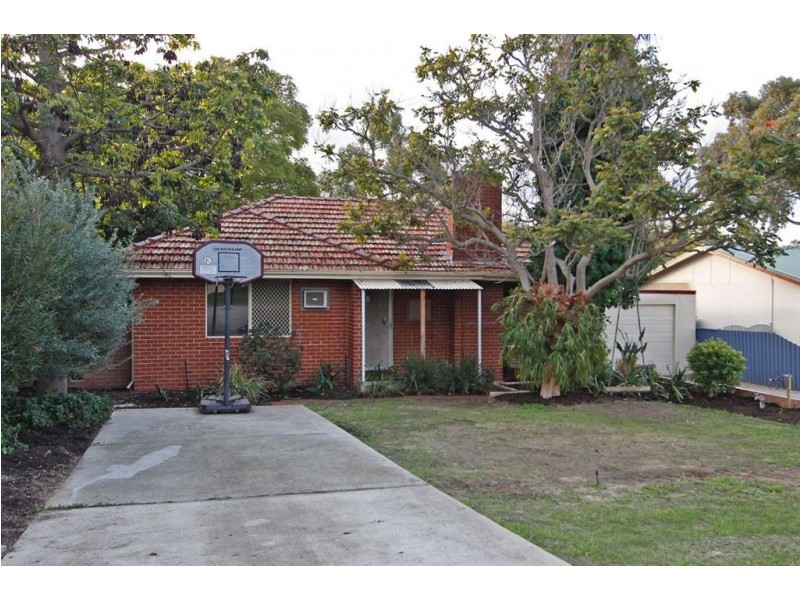 8 Alonso Street, Coolbellup WA 6163