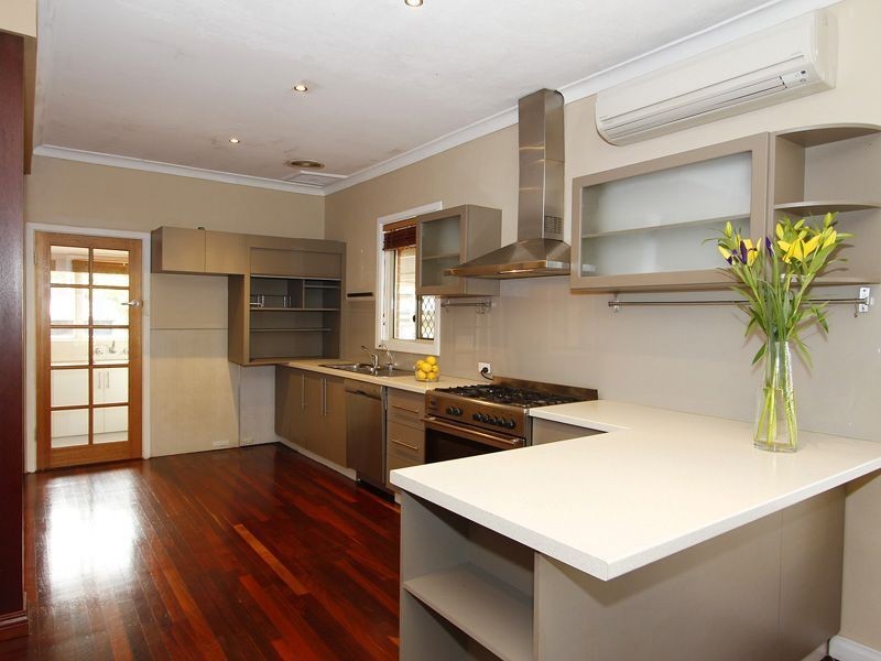 8 Alonso Street, Coolbellup WA 6163