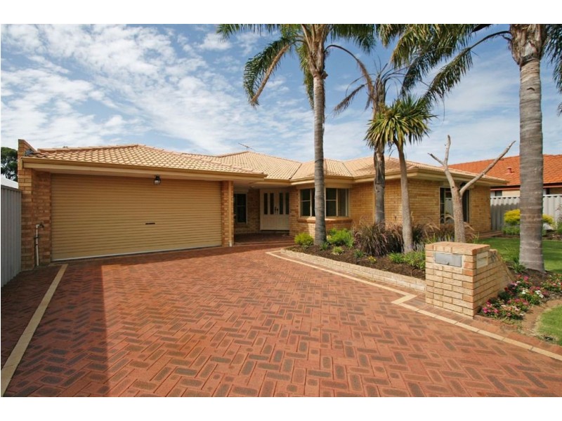 13 Okra Court, Munster WA 6166