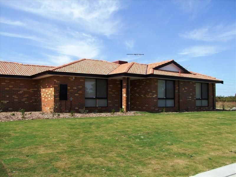 1/7 Barfield Road, Hammond Park WA 6164