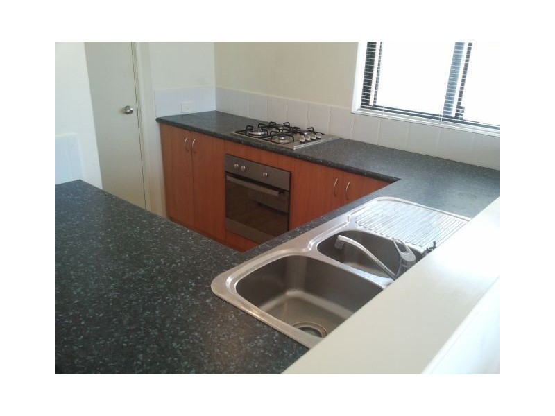 1/7 Barfield Road, Hammond Park WA 6164