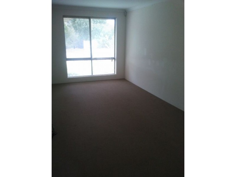 1/7 Barfield Road, Hammond Park WA 6164