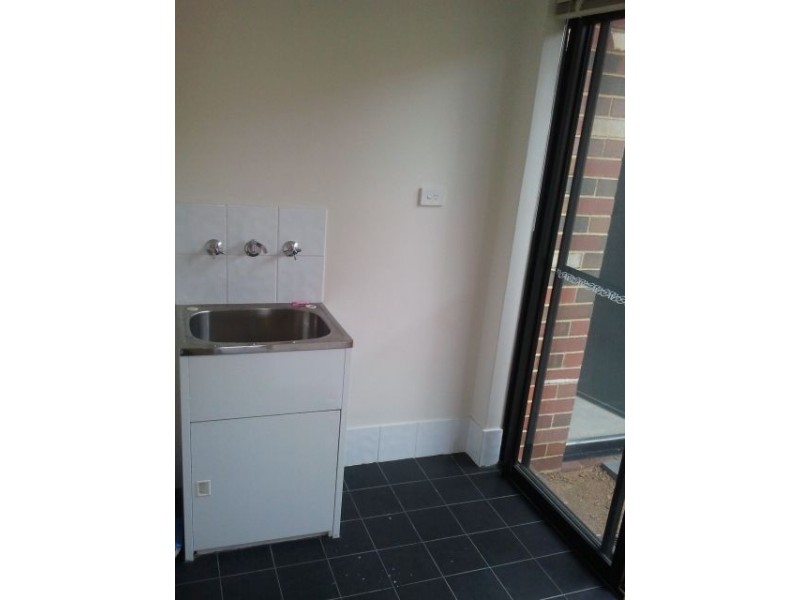 1/7 Barfield Road, Hammond Park WA 6164