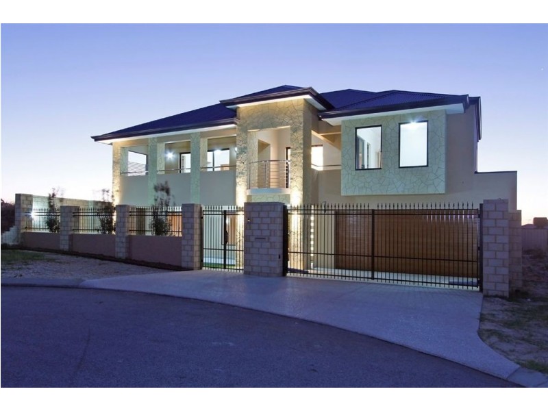 18 Tantabiddi Heights, Yangebup WA 6164