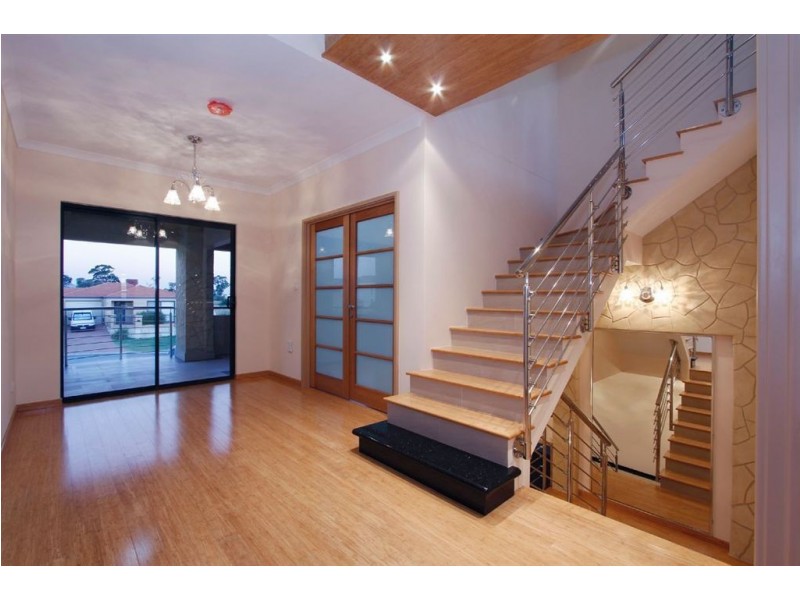 18 Tantabiddi Heights, Yangebup WA 6164