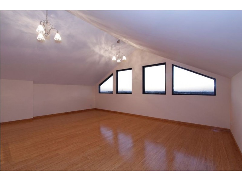 18 Tantabiddi Heights, Yangebup WA 6164