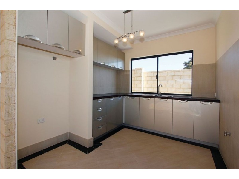 18 Tantabiddi Heights, Yangebup WA 6164