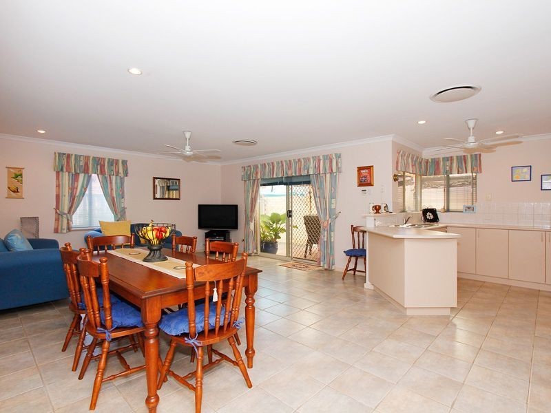 2/7 Marmand Court, Coogee WA 6166
