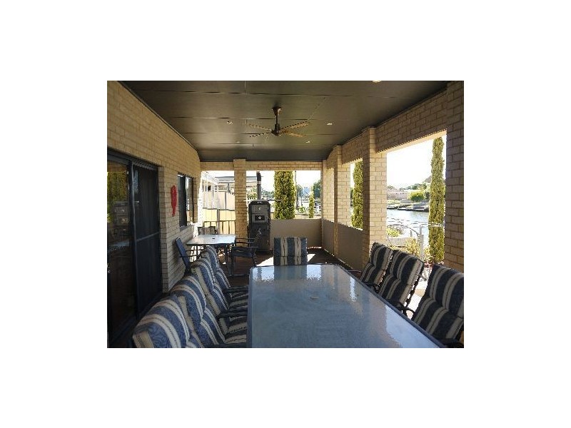 71 Allambi Way, South Yunderup WA 6208