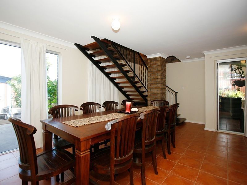 33 Hamilton Road, Hamilton Hill WA 6163