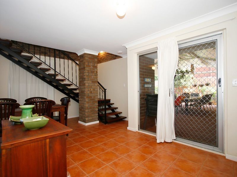 33 Hamilton Road, Hamilton Hill WA 6163