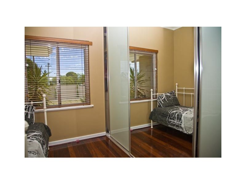 34 North Lake Road, Alfred Cove WA 6154