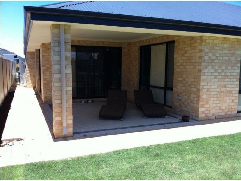 14 Liriope PWY, Sinagra WA 6065