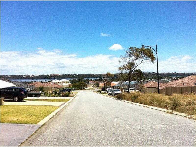 14 Liriope PWY, Sinagra WA 6065