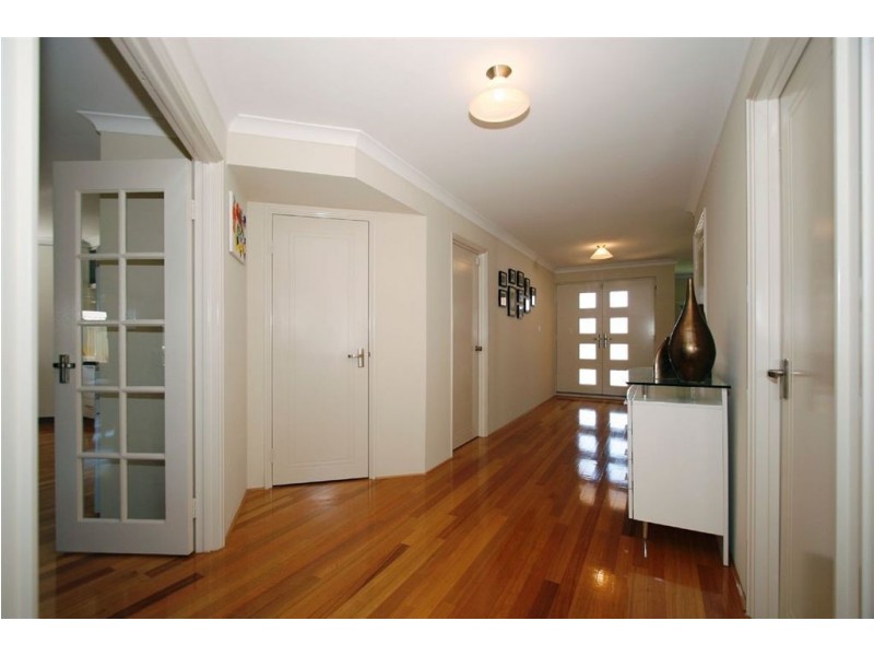 11 Leeuwin Vista, Munster WA 6166