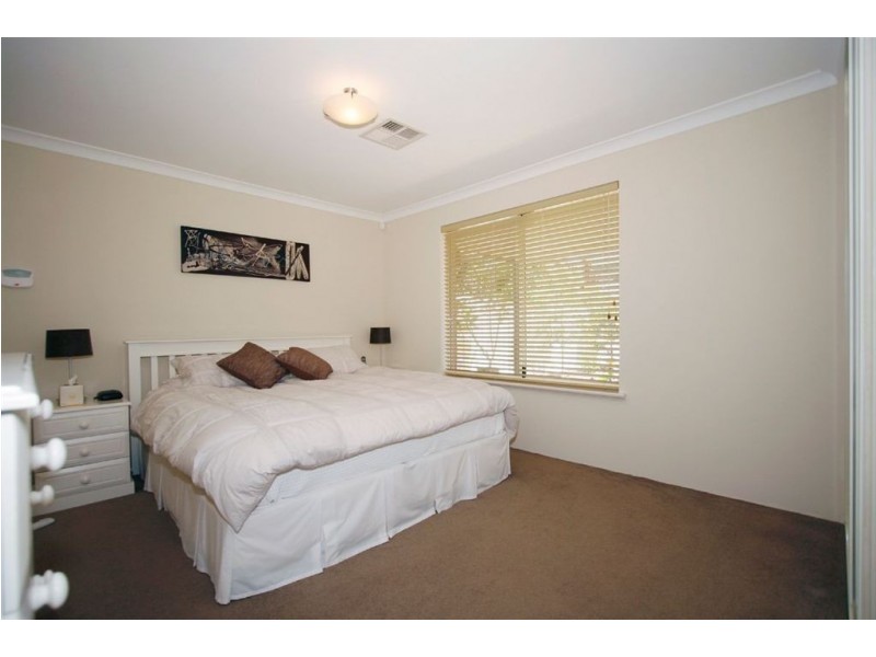 11 Leeuwin Vista, Munster WA 6166