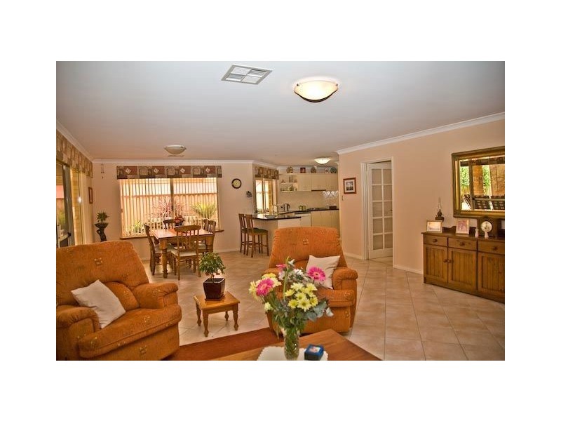 26 Concord Terrace, Atwell WA 6164