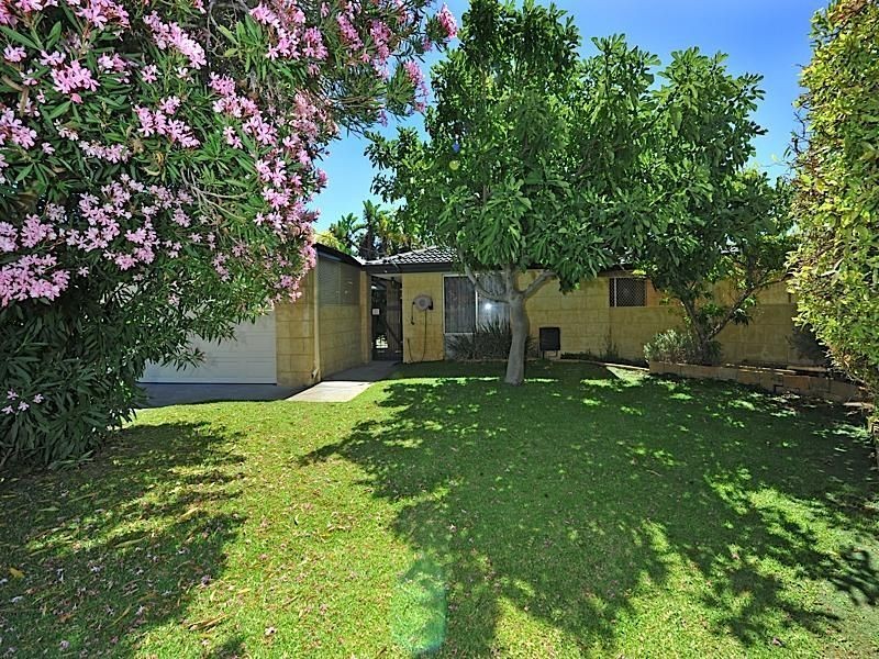 12 Townsend Road, Rockingham WA 6168