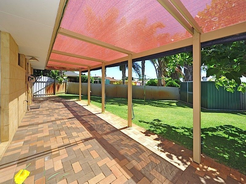 12 Townsend Road, Rockingham WA 6168