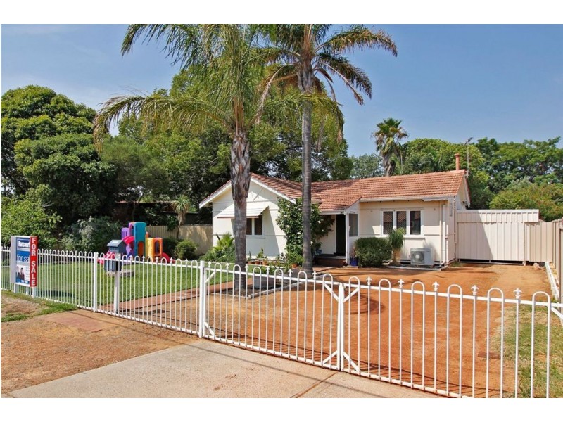 42 Frederick Road, Hamilton Hill WA 6163