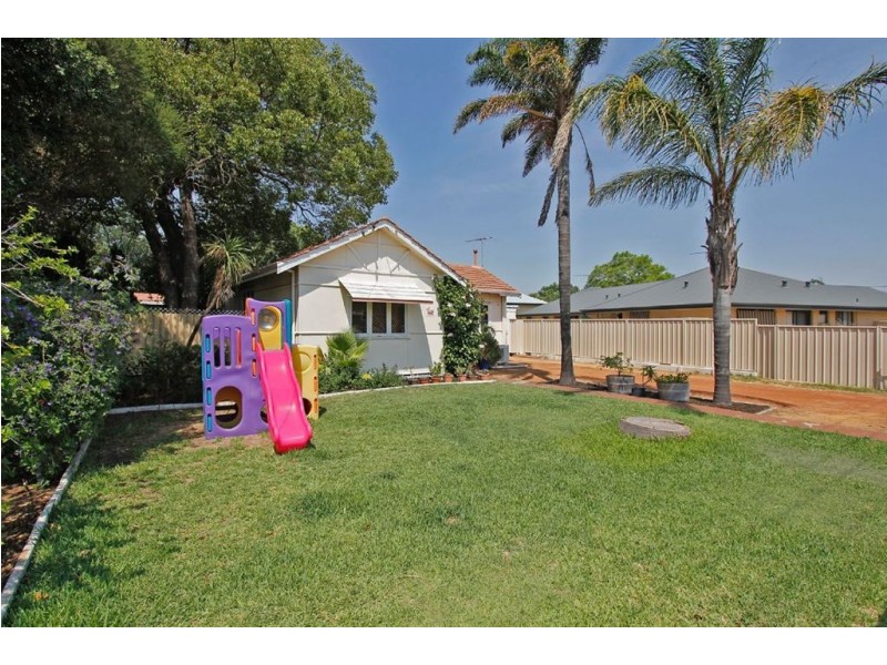 42 Frederick Road, Hamilton Hill WA 6163