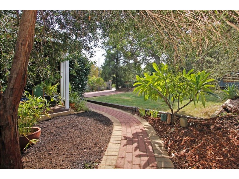 7 Butson Street, Hilton WA 6163