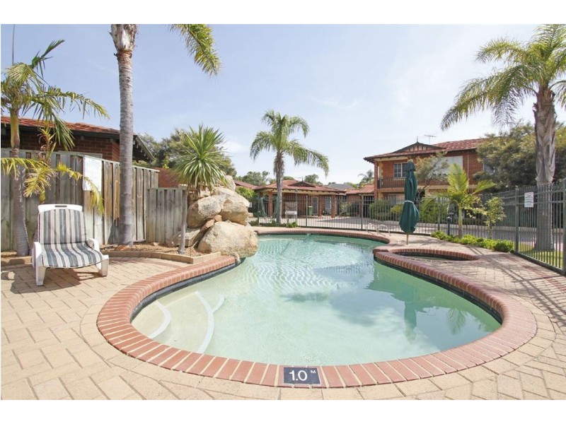 4/6 Paddington Court, Bibra Lake WA 6163
