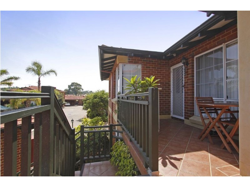 4/6 Paddington Court, Bibra Lake WA 6163
