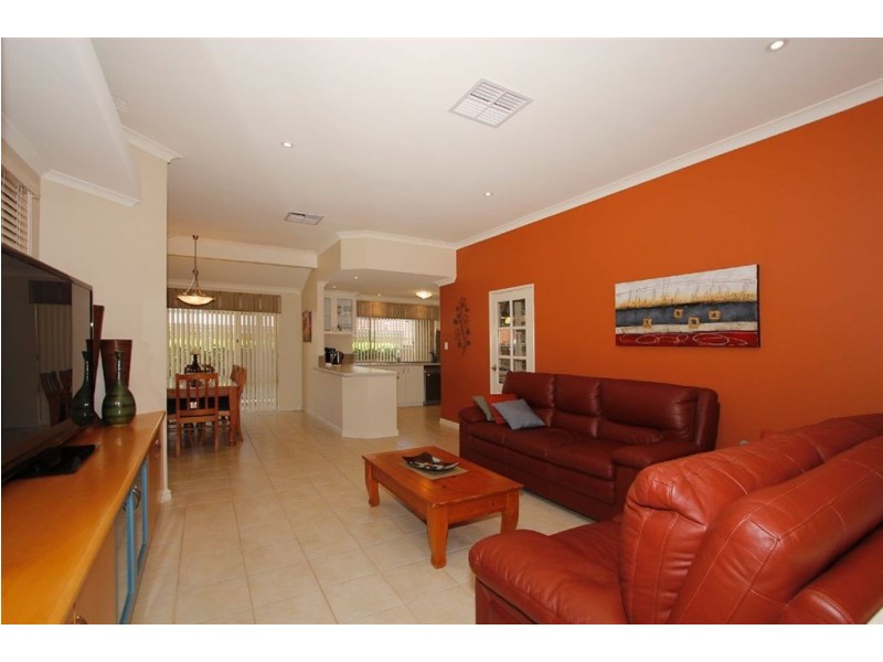 34 Deller Drive, Bibra Lake WA 6163