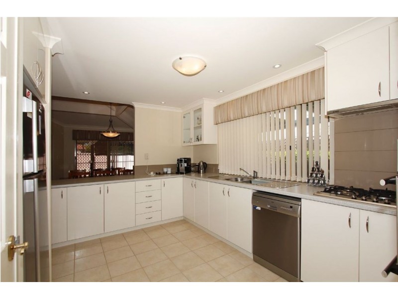 34 Deller Drive, Bibra Lake WA 6163