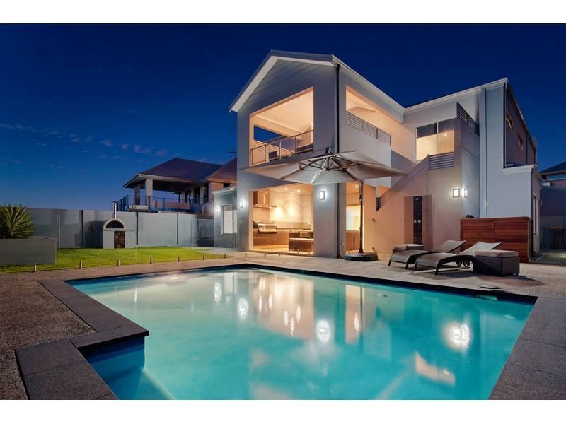 39 Newark Turn, North Coogee WA 6163