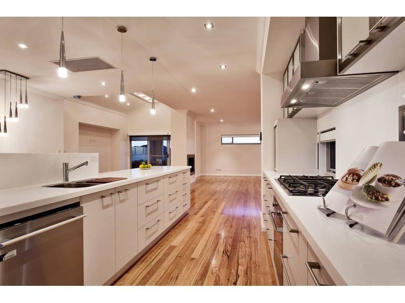 39 Newark Turn, North Coogee WA 6163