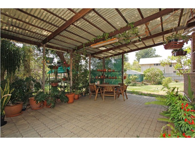 104 Clontarf Road, Hamilton Hill WA 6163