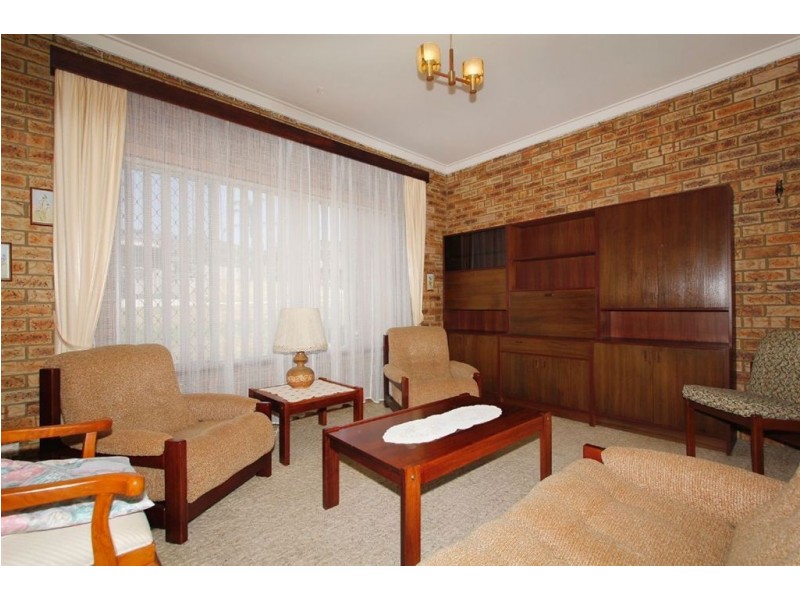 104 Clontarf Road, Hamilton Hill WA 6163