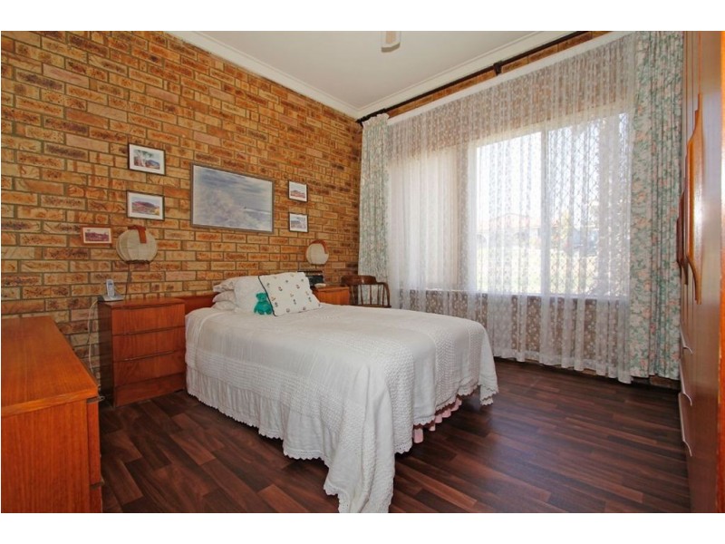 104 Clontarf Road, Hamilton Hill WA 6163