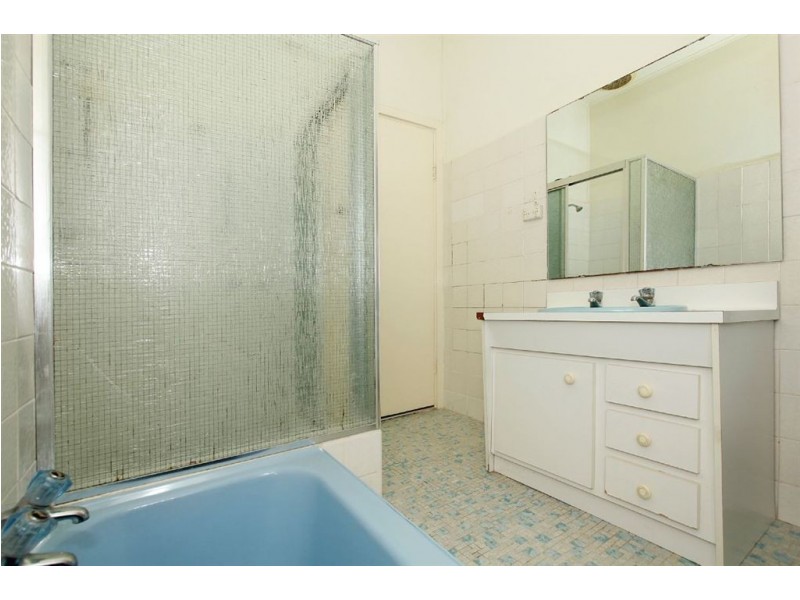 104 Clontarf Road, Hamilton Hill WA 6163