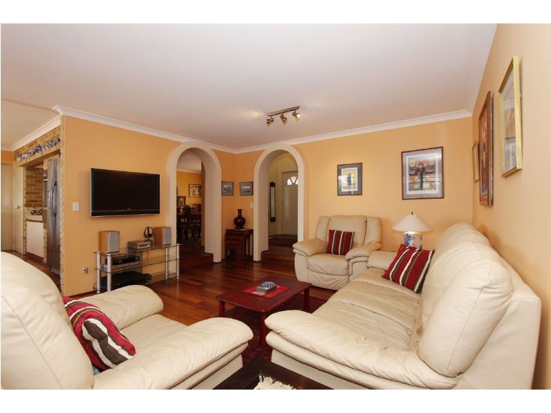 14 Vlaming Rise, Coogee WA 6166