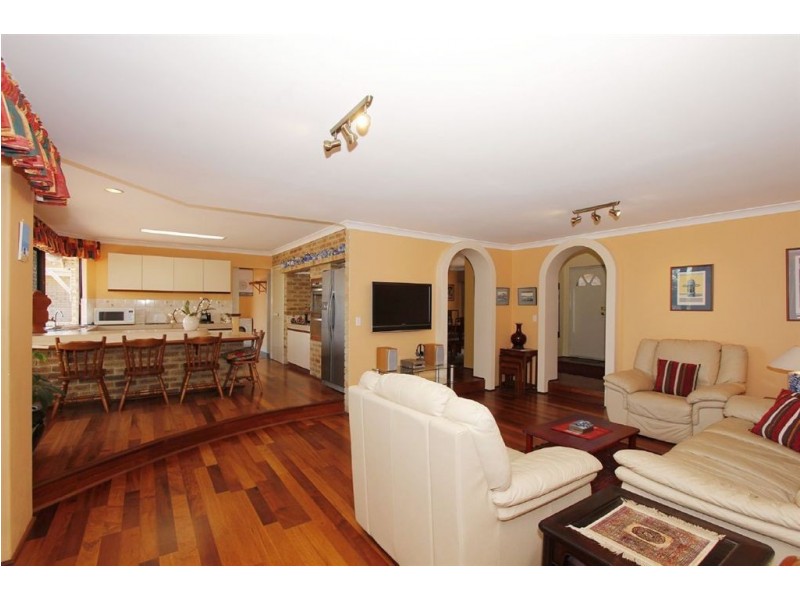 14 Vlaming Rise, Coogee WA 6166