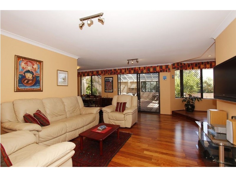 14 Vlaming Rise, Coogee WA 6166