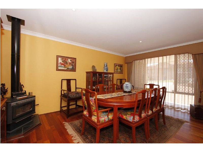 14 Vlaming Rise, Coogee WA 6166