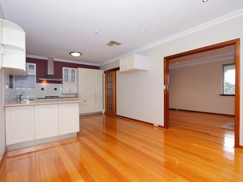 1/9 Bardolph Road, Spearwood WA 6163