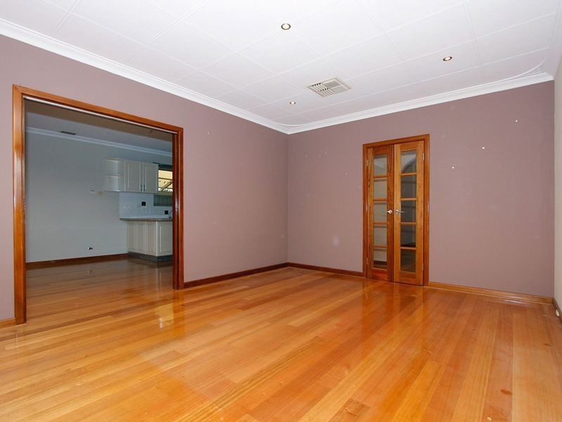 1/9 Bardolph Road, Spearwood WA 6163