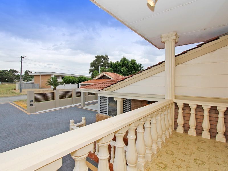 1/9 Bardolph Road, Spearwood WA 6163