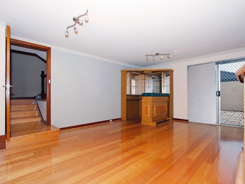 1/9 Bardolph Road, Spearwood WA 6163