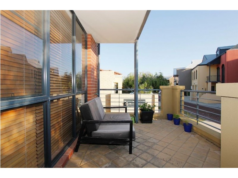 1/27 Burns Street, North Fremantle WA 6159