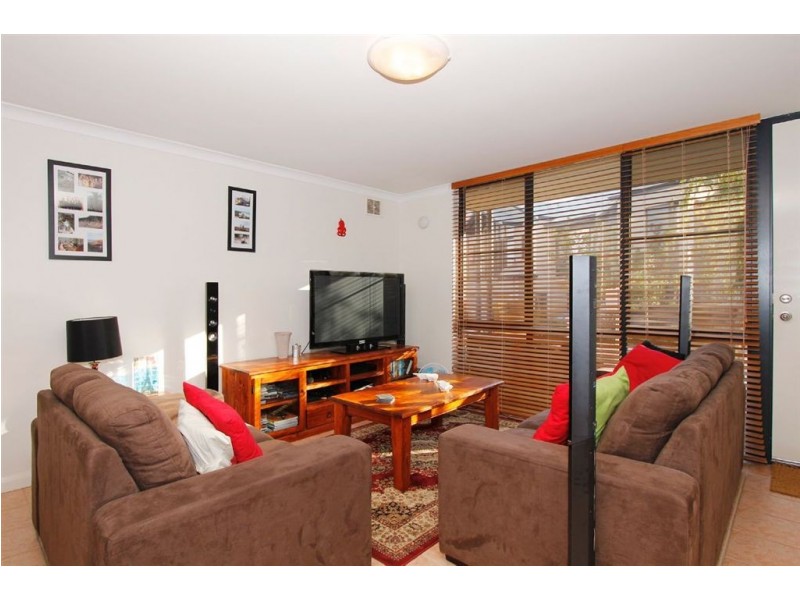1/27 Burns Street, North Fremantle WA 6159